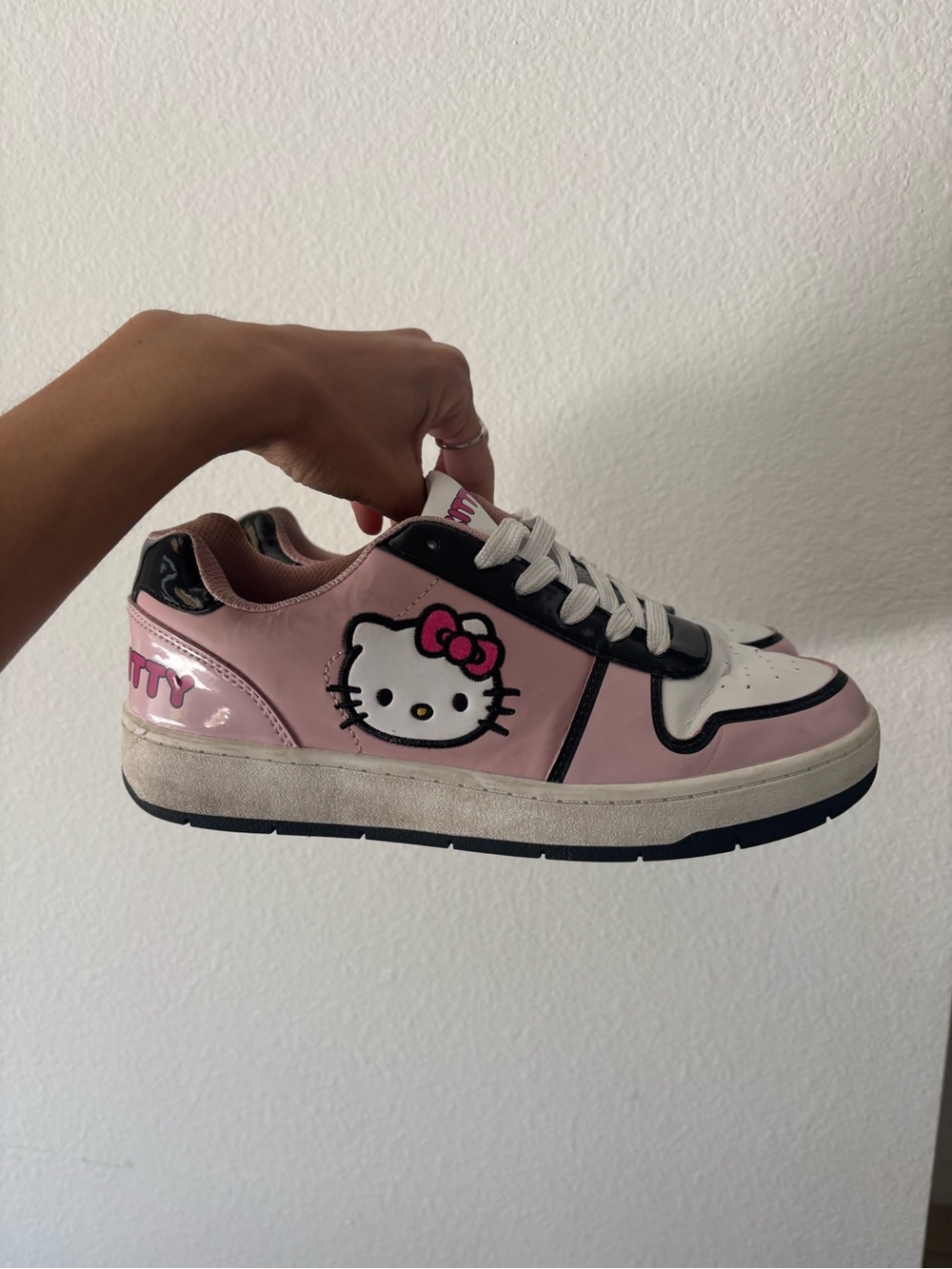 Hello Kitty Pink Chunky Sneakers Size 8 Y2K Kawaii